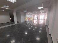 Nekretnina: POSLOVNI PROSTOR u strogom centru grada