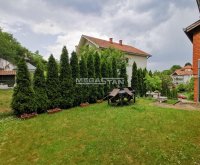 Nekretnina: Leštane, gradnja 80-tih, fas. cigla