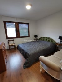 Nekretnina: Leštane, gradnja 80-tih, fas. cigla