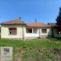 Nekretnina: Seosko imanje sa starim kućama 72 m² i 55 m² , 2.60 ha,  Obrenovac,  Orašac – 37 500 € (POLUNAMEŠTEN