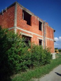 Nekretnina: KUĆA  U IZGRADNJI U MRAMORU