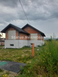 Nekretnina: Futog-kvalitetna nezavršena kuća 160 m2 na Velikom Placu 1266 m2-065/385 8880