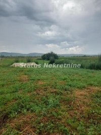 Nekretnina: Futog-kvalitetna nezavršena kuća 160 m2 na Velikom Placu 1266 m2-065/385 8880