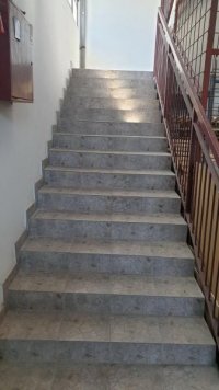 Nekretnina: Magacinski prostor od 250m² u Batajnici – teretni lift, šleperski prilaz!