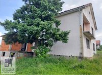 Nekretnina: Kuća 244 m², 13 ari placa, Obrenovac, Mala Moštanica - 32 000 €