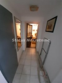 Nekretnina: Petrovaradin-stara kuća na Velikom Placu 1750 m2-065/385 8880