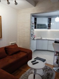 Nekretnina: ZEMUN Slikarska ID: 7695