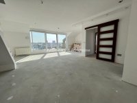 Nekretnina: 180m2 Tetovska, duplex sa 4 terase, garažno