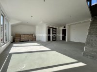 Nekretnina: 180m2 Tetovska, duplex sa 4 terase, garažno