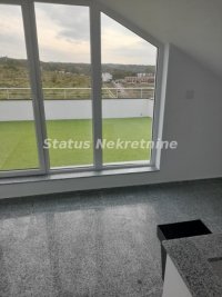 Nekretnina: Petrovaradin-Useljiv stan 121 m2 sa Velikom Terasom i Dva Garažna Mesta-065/385 8880