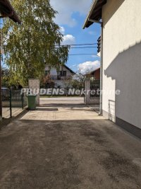 Nekretnina: Ugrinovci, prelepa kuća sa poslovnim prostorom