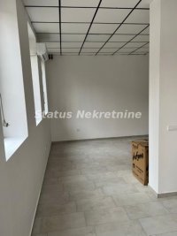 Nekretnina: Podbara-Uknjižen Lokal 57 m2 za Razne Namene-065/385 8880
