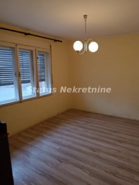 Nekretnina: Šid-Pristojna Porodična kuća 122 m2 sa Dve Stambene jedinice-065/385 8880