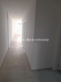 Nekretnina: Adice-Lep Trosoban stan 61 m2-Odmah je Useljiv-065/385 8880