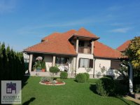 Nekretnina: Kuća 226 m² + pomoćna kuća 108 m², 10 ari, Obrenovac, Veliko Polje – 350 000 €