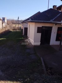 Nekretnina: Gornji Milanovac, Beršići, Kneza Mihaila, 160m2, terasa ID#1297