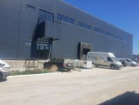Nekretnina: Nov magacin 1000m2, tri rampe za utovar, Ugrinovci