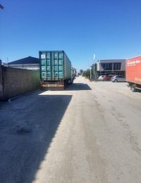 Nekretnina: Nov magacin 1000m2, tri rampe za utovar, Ugrinovci