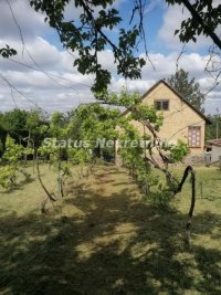 Nekretnina: Čerević-Uknjižena Vikendica 49 m2 na Placu 1200 m2 sa Pogledom na Dunav-065/385 8880