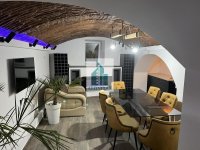Nekretnina: KUĆA 250m2 SA BAZENOM U CENTRU NIŠA