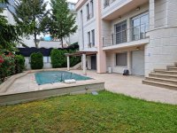 Nekretnina: Vila sa bazenom na 6 ari placa na Dedinju