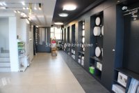 Nekretnina: Lokal Na Bulevaru Evrope sa Velikim portalom-065/3858-888