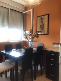 Nekretnina: Prodajemo dvosoban stan na Pobrežju, u Ulici 4.jula, sivi soliter.