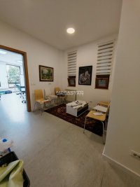 Nekretnina: Hilandarska, nameštena stomatološka ordinacija