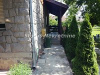 Nekretnina: Futog-EKSKLUZIVA-Petosobna Porodična kuća 300 m2 na Placu od 525 m2-065/385 8880