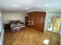 Nekretnina: Odličan,4.0, blizina Maxija!