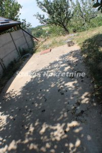 Nekretnina: Lepa renovirana Vikendica
