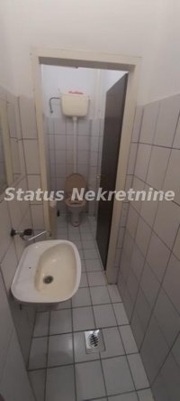 Nekretnina: Podbara-Lep Poslovni Prostor 40 m2 u Prizemlju sa pogodan za kancelarije-Zakupnina 400e-065/385 8880