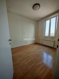 Nekretnina: Terazije, izuzetan prazan salonac