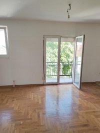 Nekretnina: Zvezdara, Slavujev venac, 100m2+40m2 terasa, preporuka!
