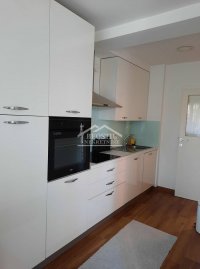 Nekretnina: Novi Beograd - Blok 21 - 2.0 ID#22264