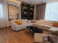 Nekretnina: LUX petosoban penthouse sa dve garaže