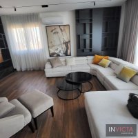 Nekretnina: LUX petosoban penthouse sa dve garaže