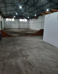 Nekretnina: Magacin sa kancelarijom na 10 ari placa u Borci