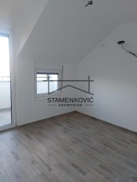 Nekretnina: Prodaje se stan sa prelepom krovnom terasom od 70 m2 ID#6681