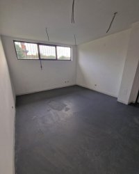 Nekretnina: Izdavanje poslovnog prostora u Zemunu – 52 m², parking, odmah useljiv