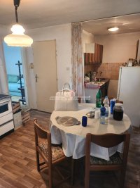 Nekretnina: Vikendica i 13 ari placa kod Banstola ID#1480