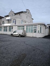 Nekretnina: Prodaja lokala 90m² – Odlična lokacija sa parkingom i šleperskim prilazom