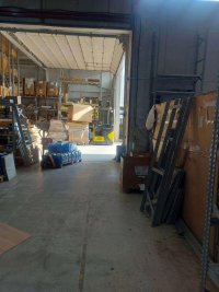 Nekretnina: Magacinski prostor na Batajnickom drumu - 1260m2 + 120m2 kancelarije