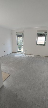 Nekretnina: Batajnica, Kralja Radoslava, 72.88m2, plus parking mesto ID#1485