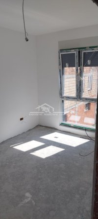 Nekretnina: Batajnica, Kralja Radoslava, 72.88m2, plus parking mesto ID#1485