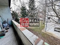 Nekretnina: 3,0  Senjak , vrhunska lokacija , polovina kuce , tavan , dvoriste , garaza ID#2334