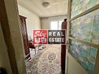 Nekretnina: 3,0  Senjak , vrhunska lokacija , polovina kuce , tavan , dvoriste , garaza ID#2334