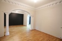 Nekretnina: Prelepa kuca na Autokomandi za poslovni prostor