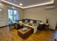 Nekretnina: Izuzetan stan u blizini Belog dvora, 98m2