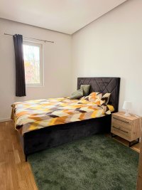 Nekretnina: Izdajem stan - Cetinje, centar, zgrada 357